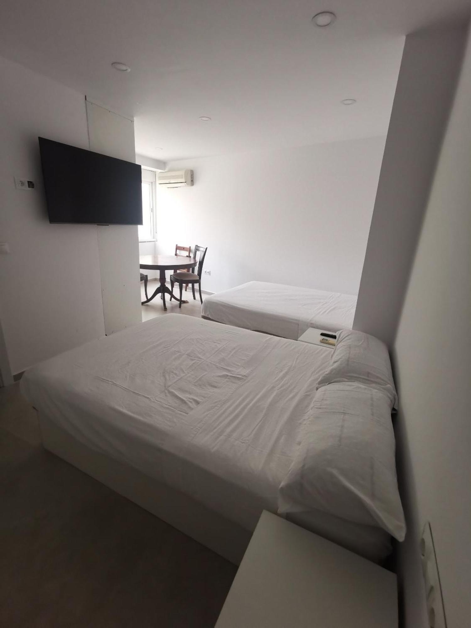 Jr Suite Calle Victoria Малага Номер фото