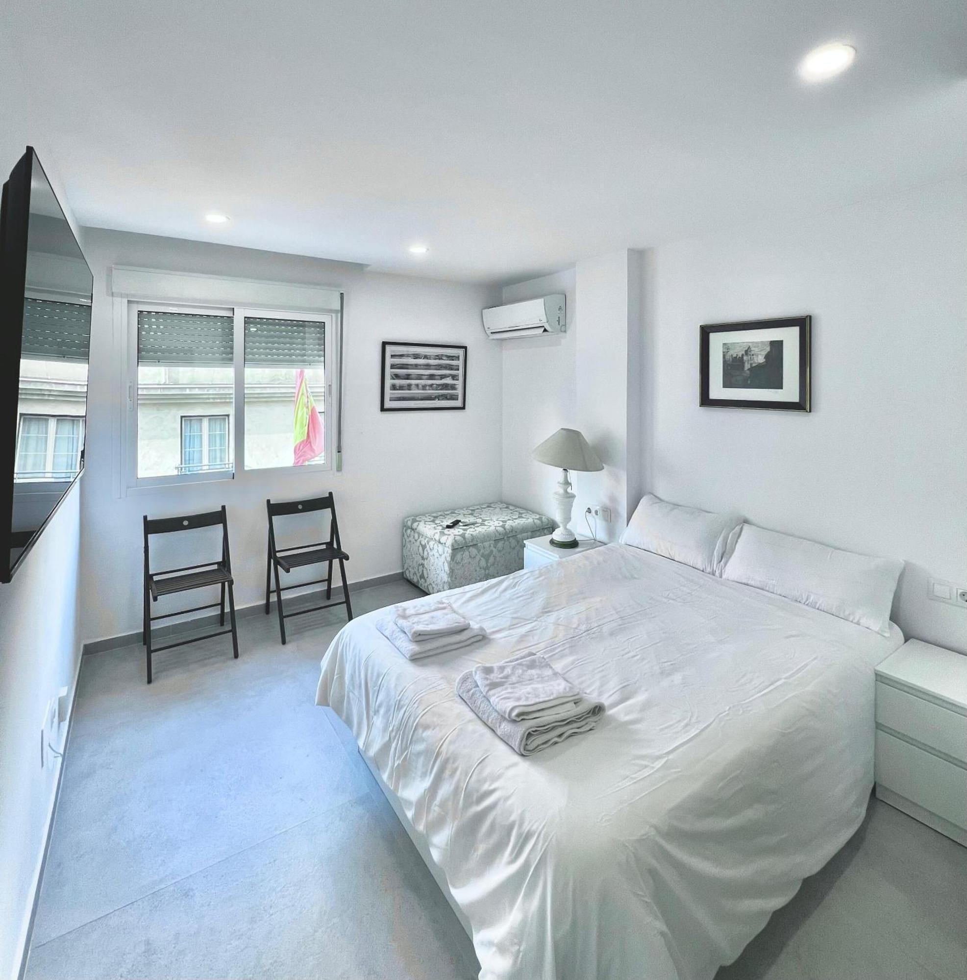 Jr Suite Calle Victoria Малага Номер фото
